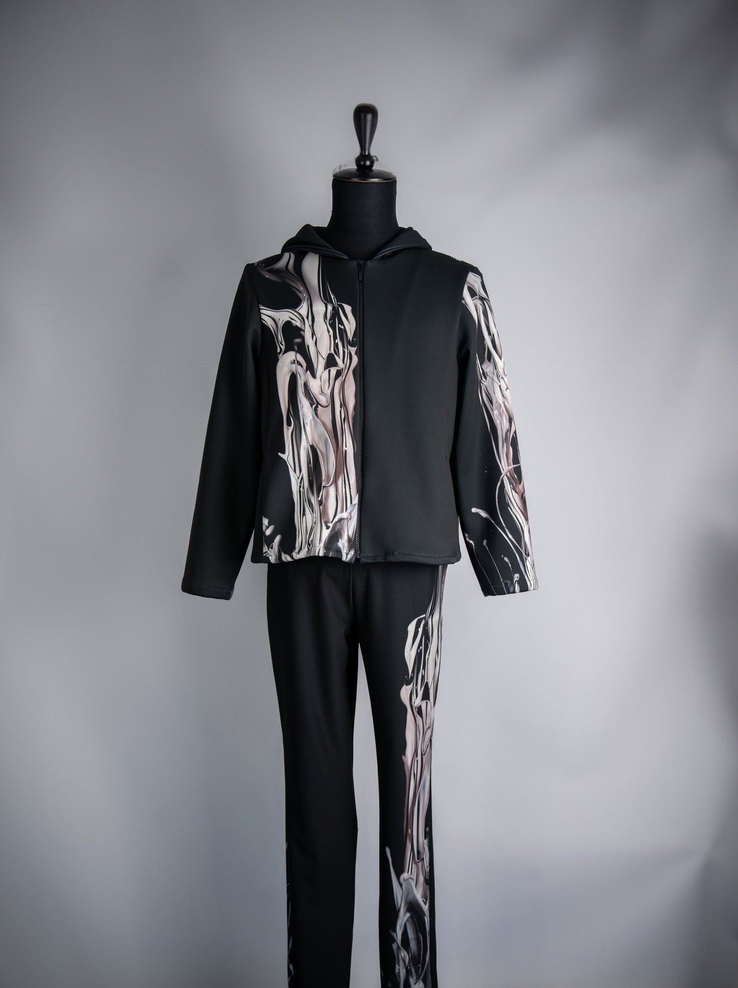 Sound of Ikebana Art White/Black Slim Pants