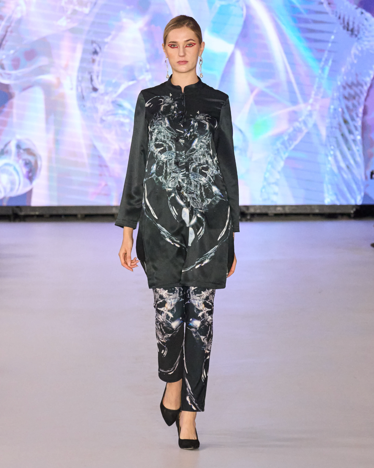 Glass Slim Pants