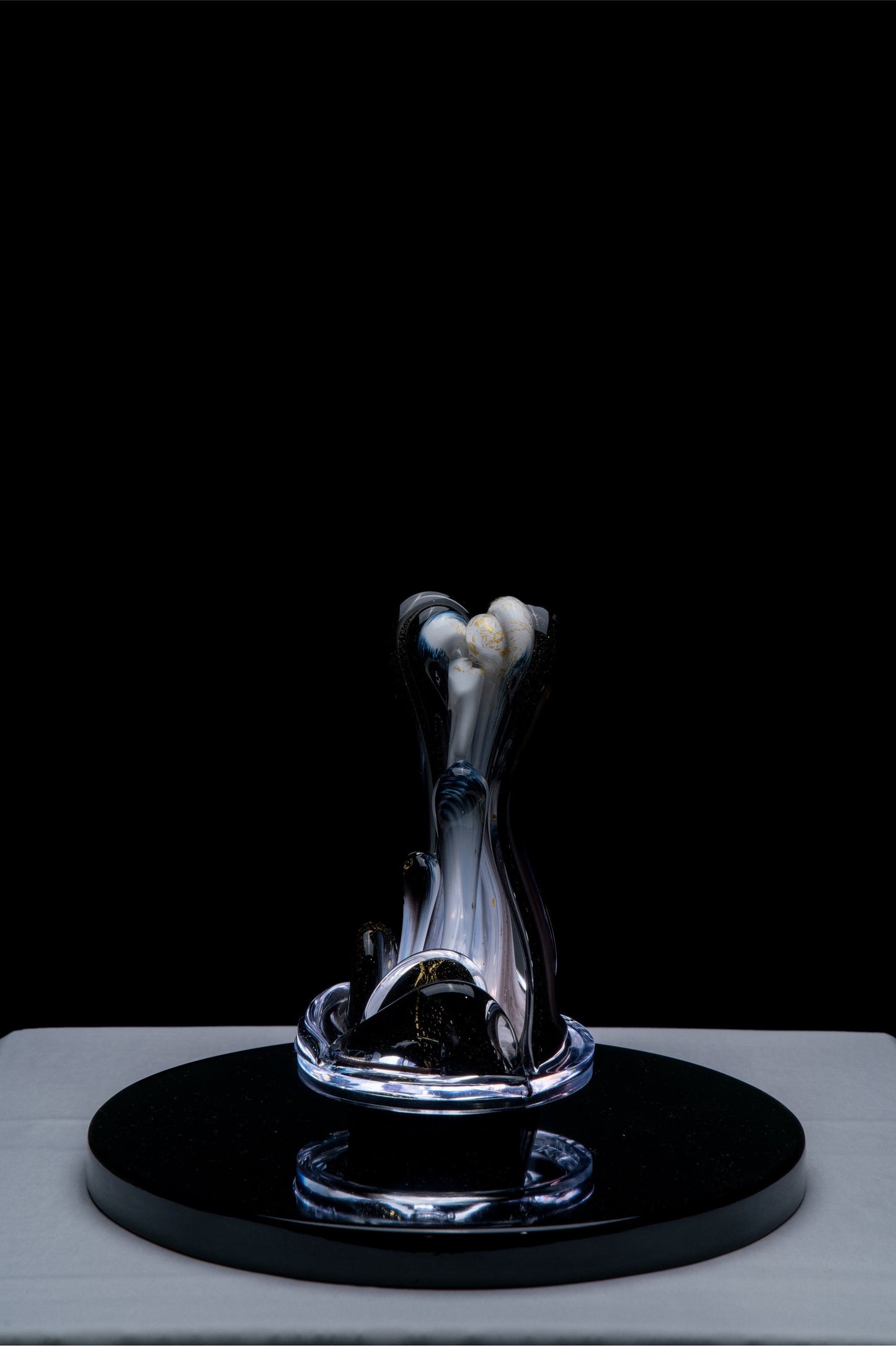 ikebanalight 128 black white